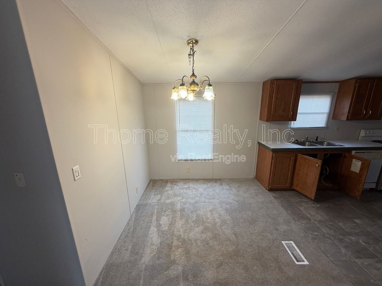 26 Hemlock Ln - Photo 4 of 17