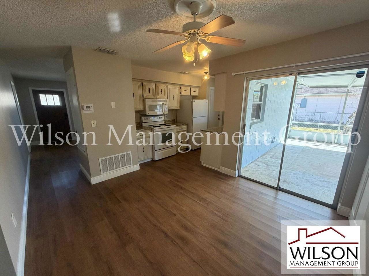 1016 Malaga St - Photo 5 of 21