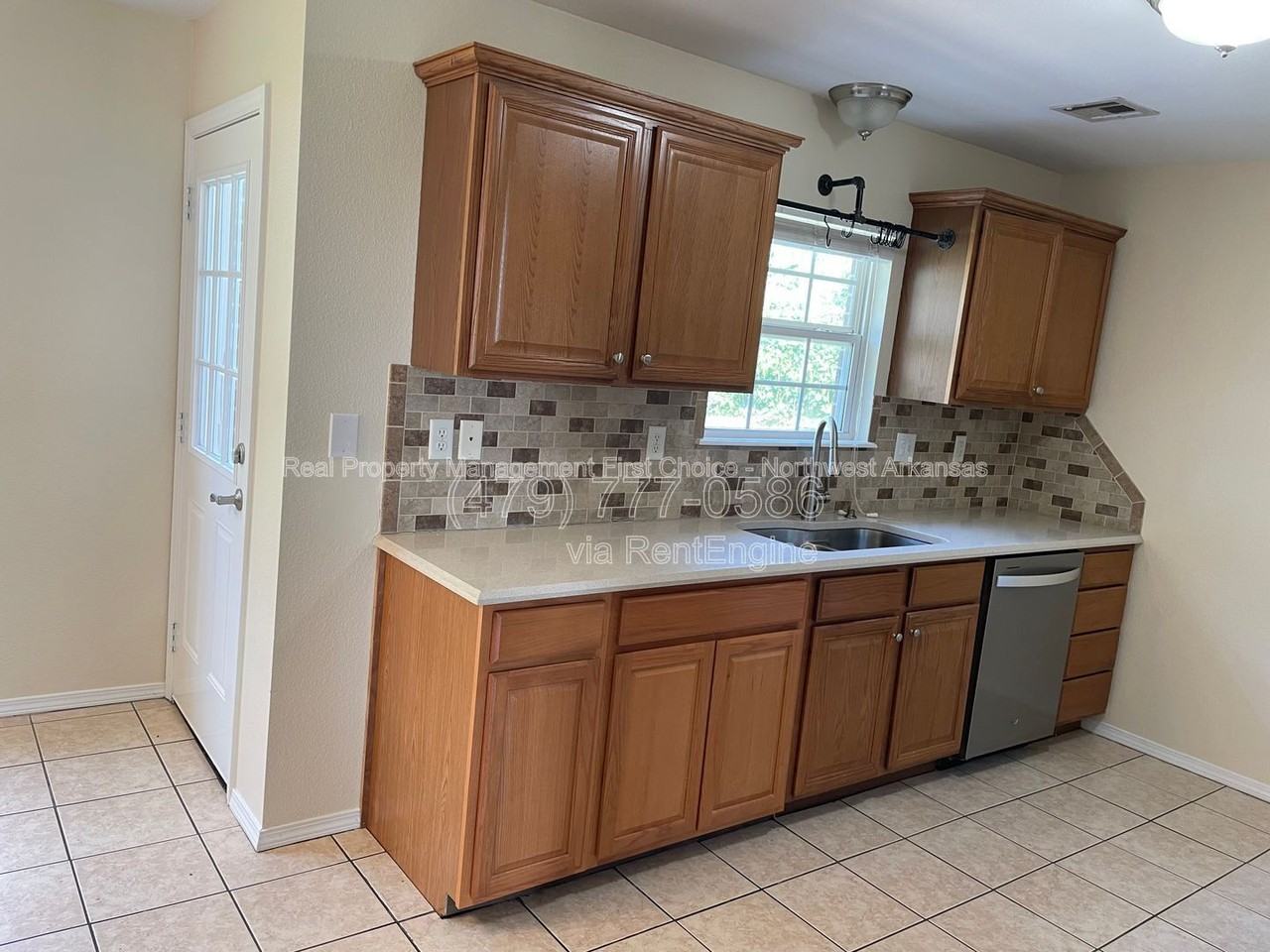 511 N Brookfield Dr - Photo 5 of 24