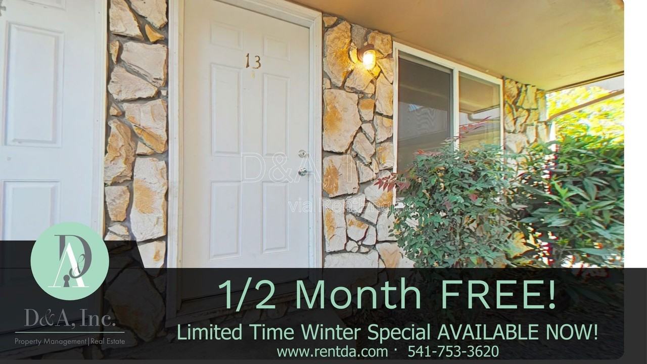 114 Ne Conifer Blvd #13