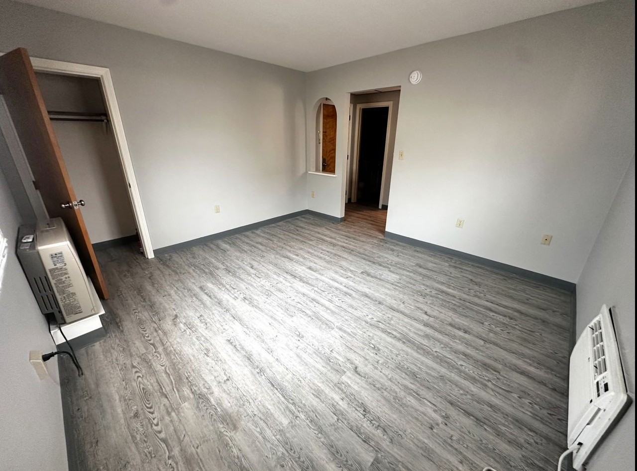 10 Thompson St #H - Photo 5 of 16