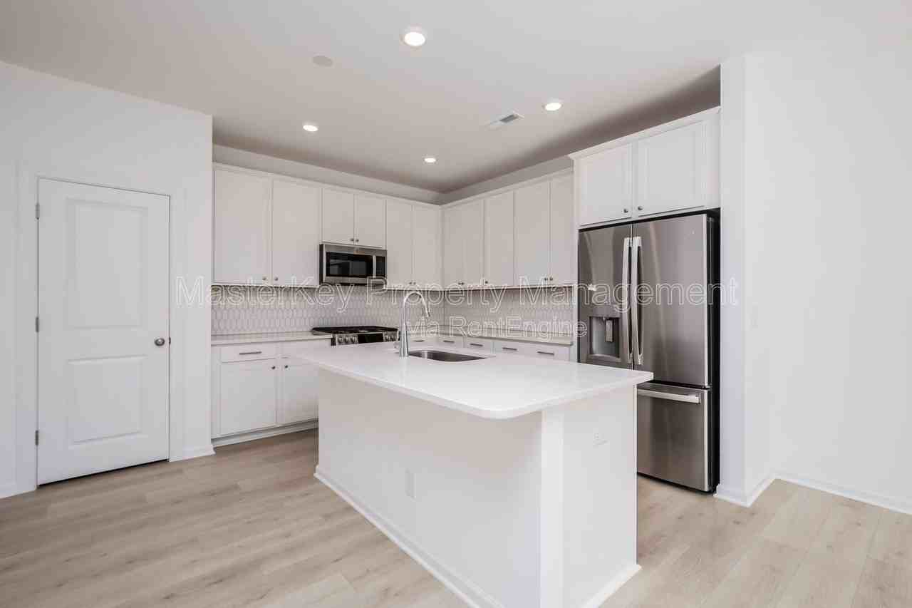 265 Sweetbay Tree Dr - Photo 4 of 27