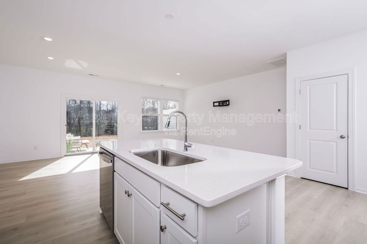 265 Sweetbay Tree Dr - Photo 5 of 27