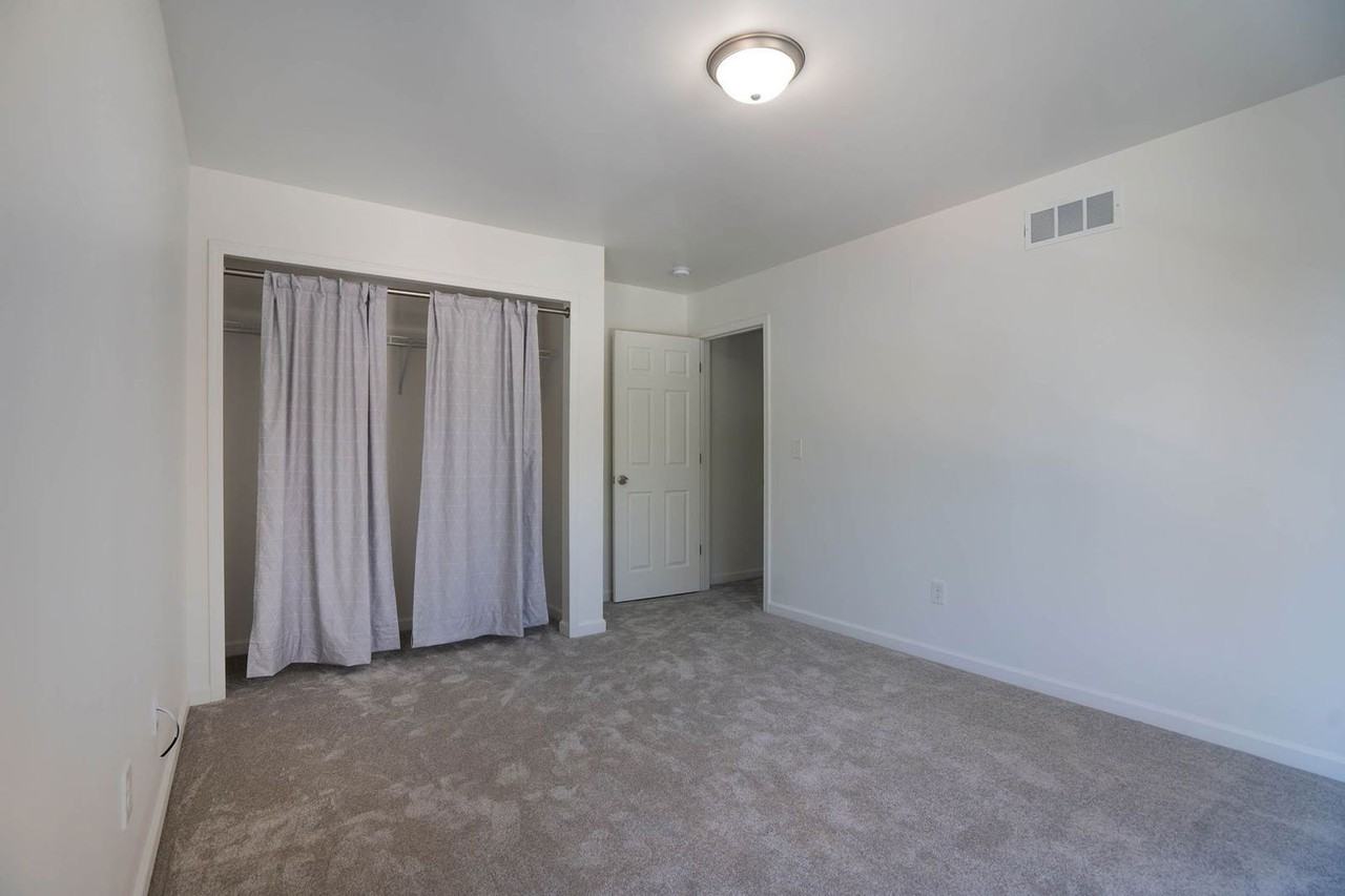 373 E 13th Ave - Photo 7 of 13