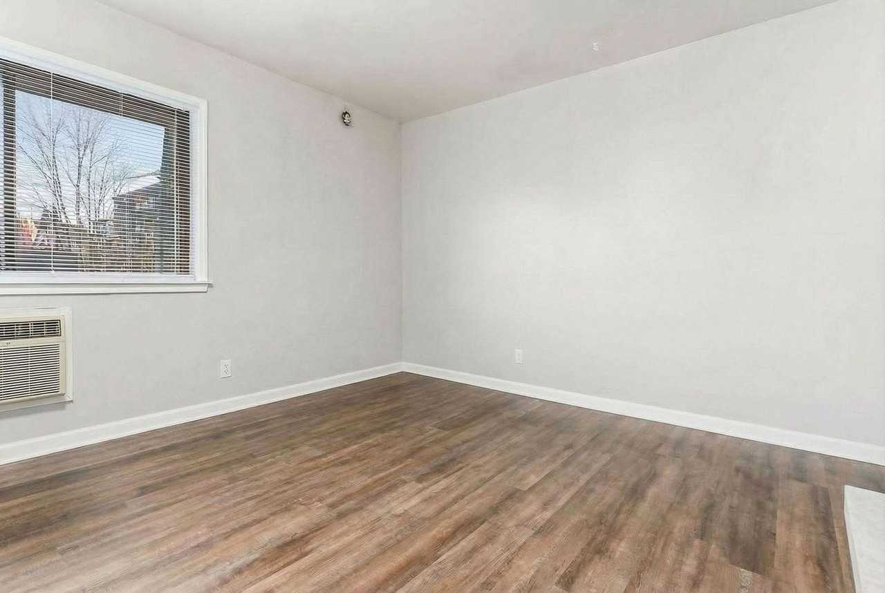 80 W Lane Ave #F - Photo 7 of 24