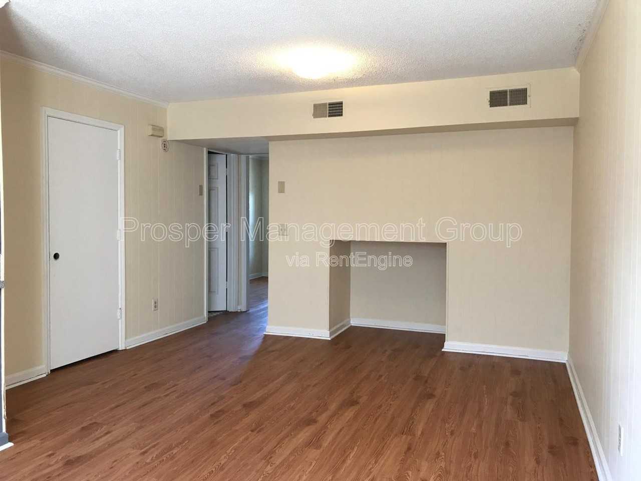 122 Drake St - Photo 6 of 10