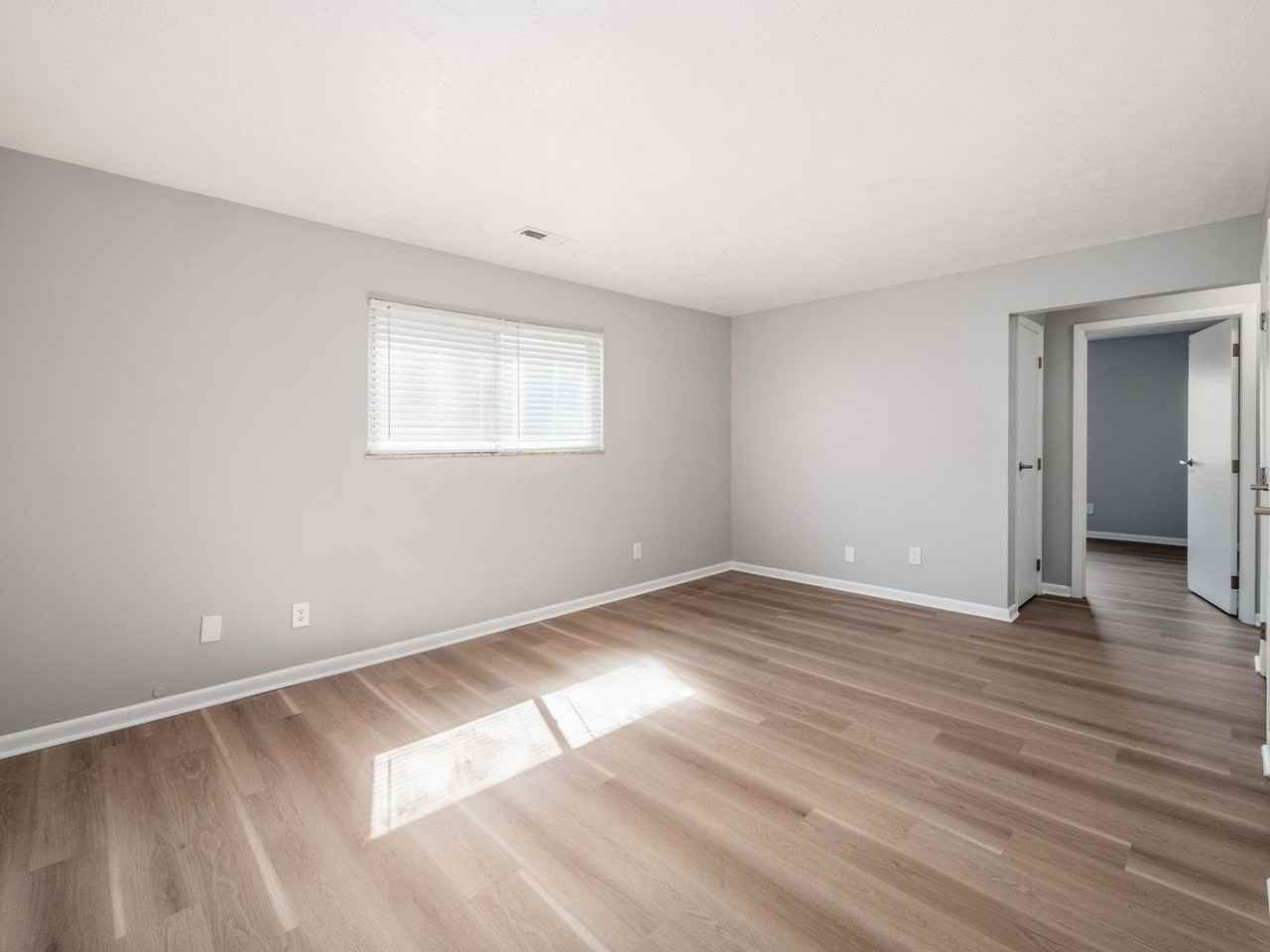 105 W 8th Ave #B - Photo 6 of 19