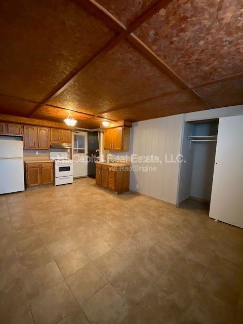 117 N Shamrock St #8 - Photo 3 of 7