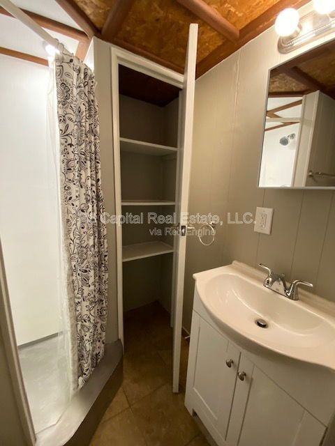 117 N Shamrock St #8 - Photo 5 of 7