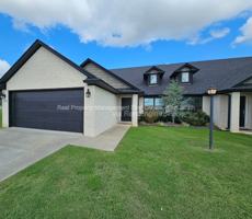 featured image of 6632 Leightyn Ln