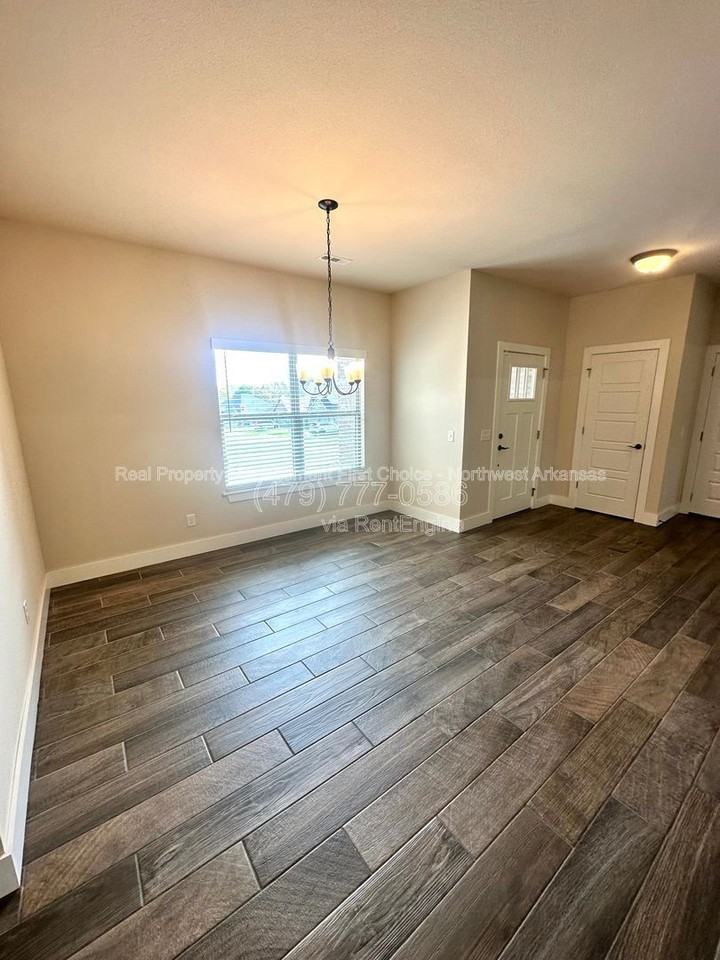 3600 Sw Brittany Rd - Photo 5 of 30