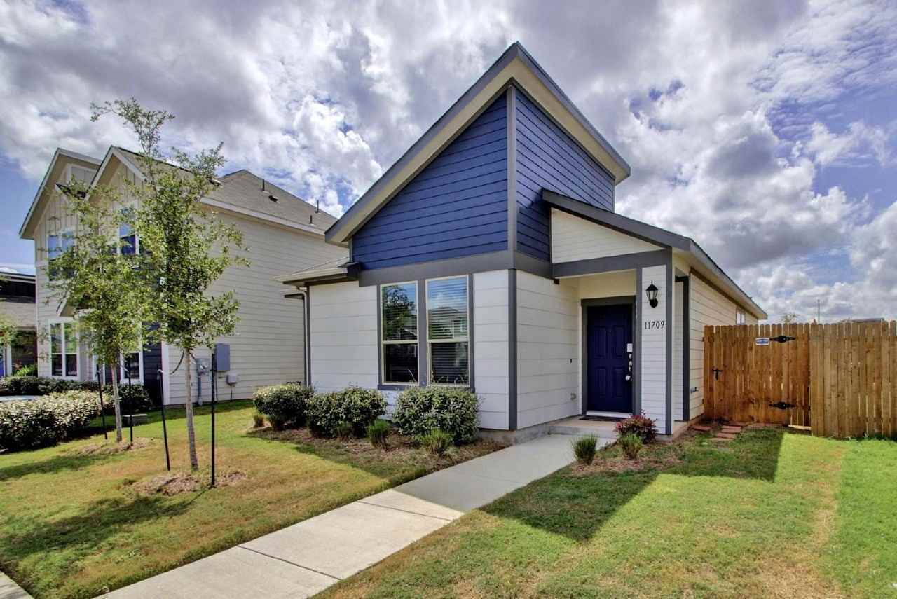 11709 Prado Ranch Blvd - Photo 2 of 28