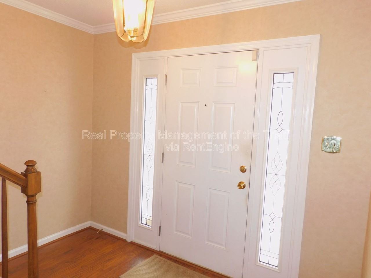 2418 Cottage Pl - Photo 2 of 27