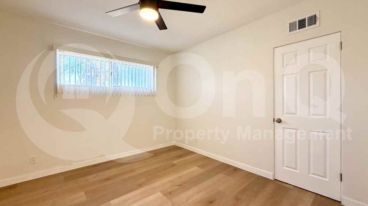 3931 N Longview Ave #2 - Photo 7 of 9