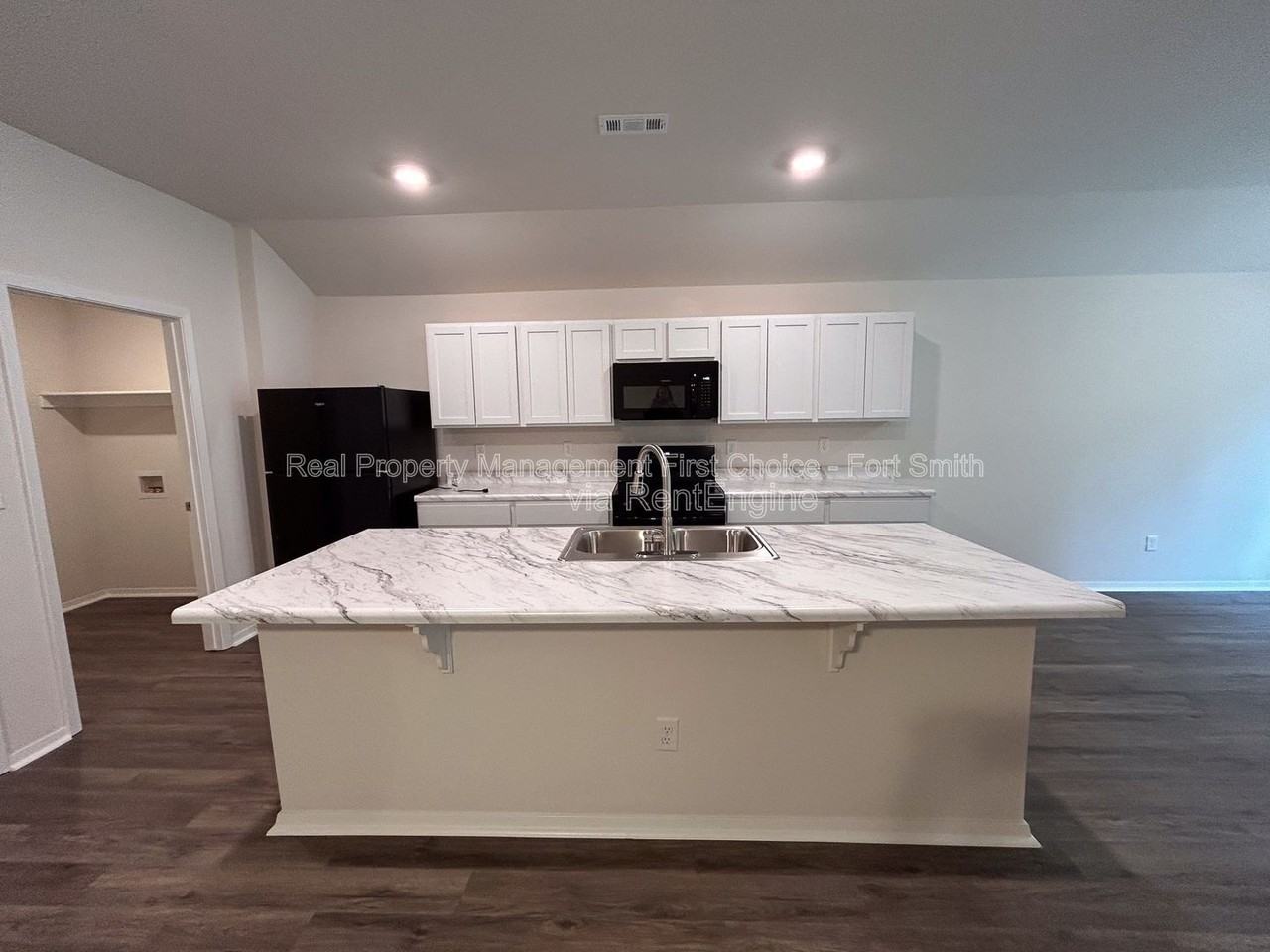 10638 Cedar Way - Photo 7 of 25