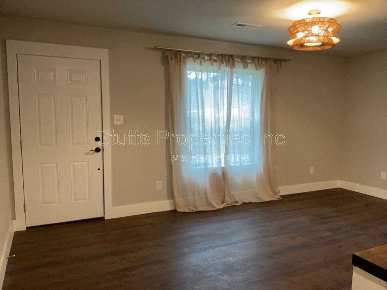 633 Rivermont Rd - Photo 2 of 10