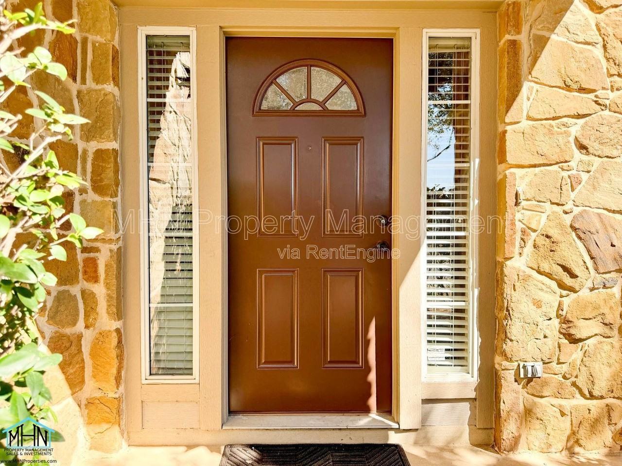 5630 Sendero Spg - Photo 3 of 33