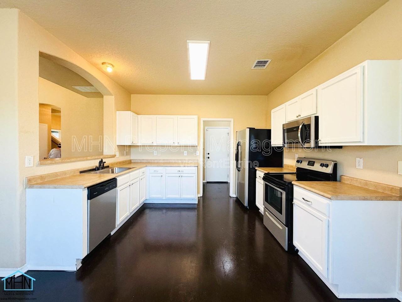 5630 Sendero Spg - Photo 6 of 33