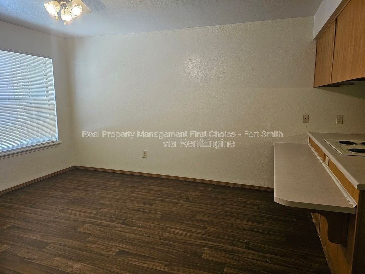 160 Cedar Creek Ct #2 - Photo 2 of 9