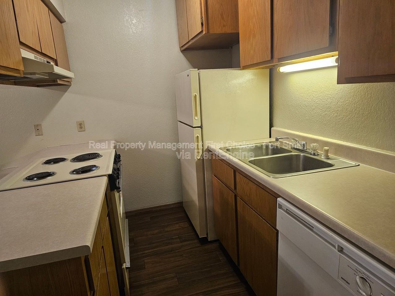 160 Cedar Creek Ct #2 - Photo 3 of 9