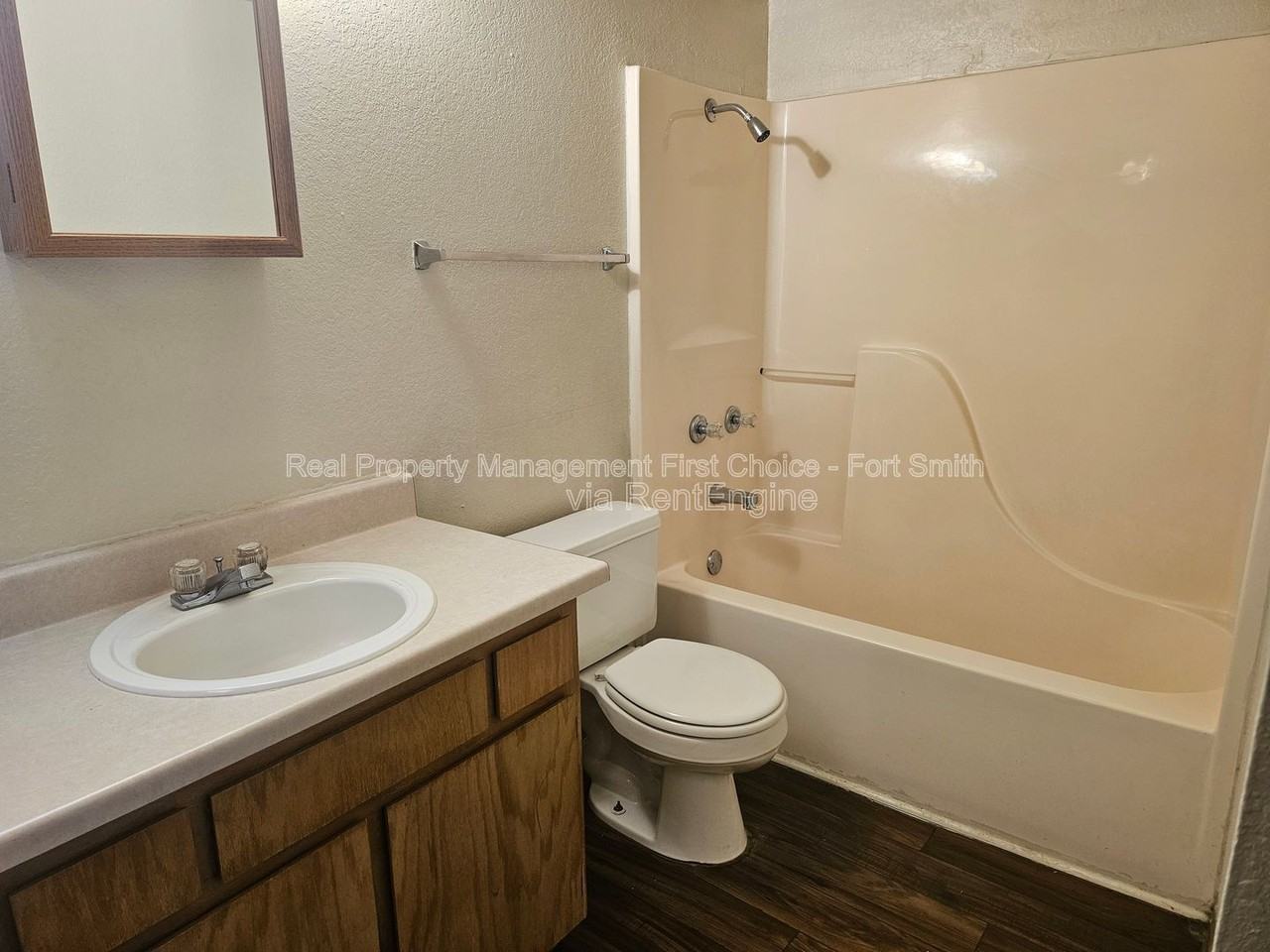 160 Cedar Creek Ct #2 - Photo 5 of 9