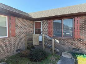 402 Holly Ct - Photo 1 of 1