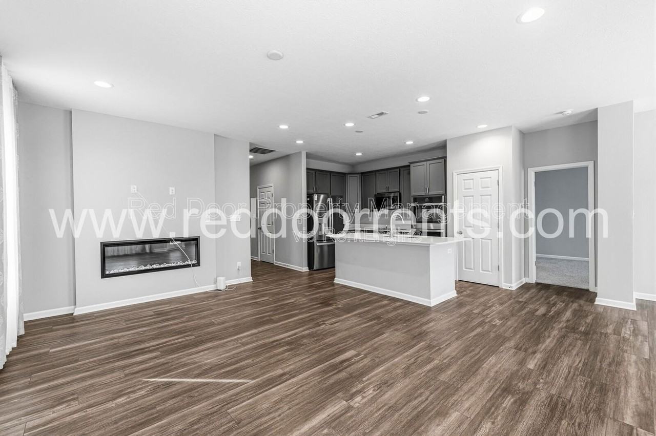 10704 Maidenhair Dr - Photo 7 of 29