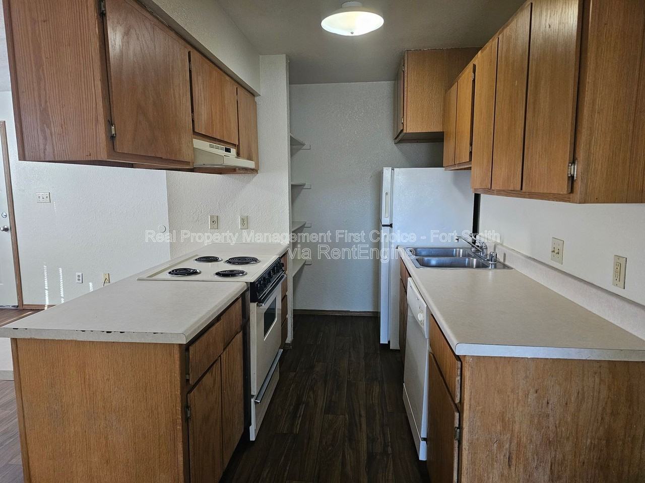 130 Cedar Creek Ct #10 - Photo 3 of 11