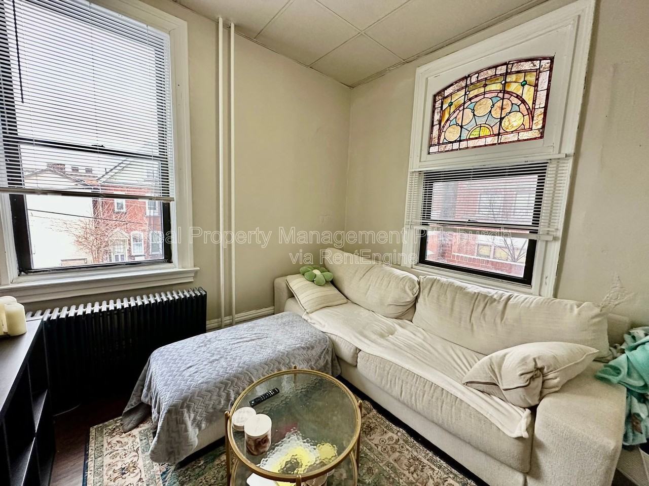 700 Ivy St - Photo 4 of 11