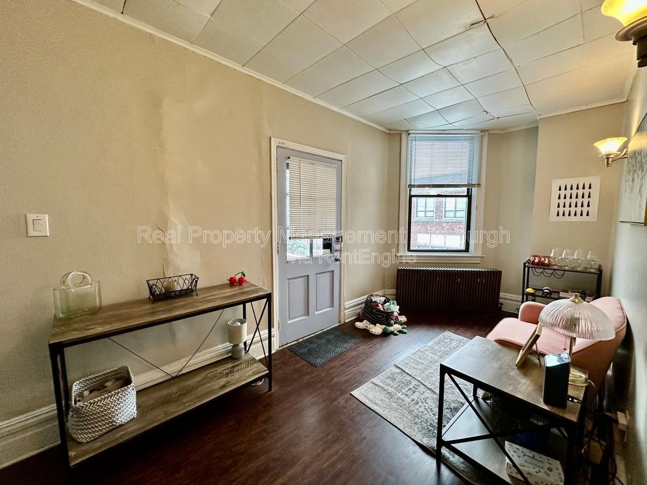 700 Ivy St - Photo 6 of 11