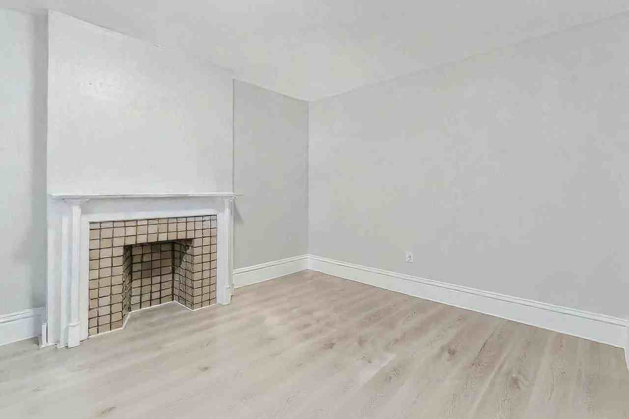 196 W 8th Ave - Photo 6 of 25