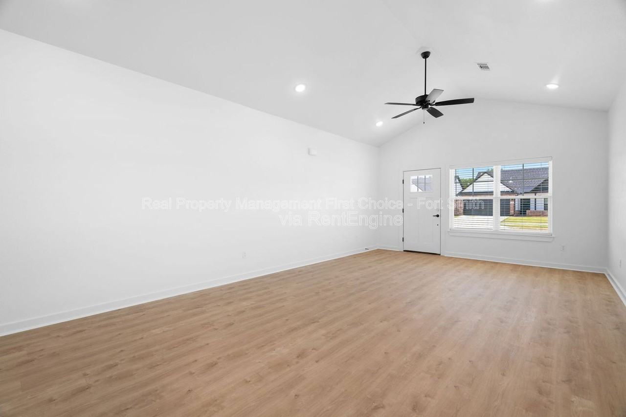 8701 Cantera Dr #A - Photo 3 of 25