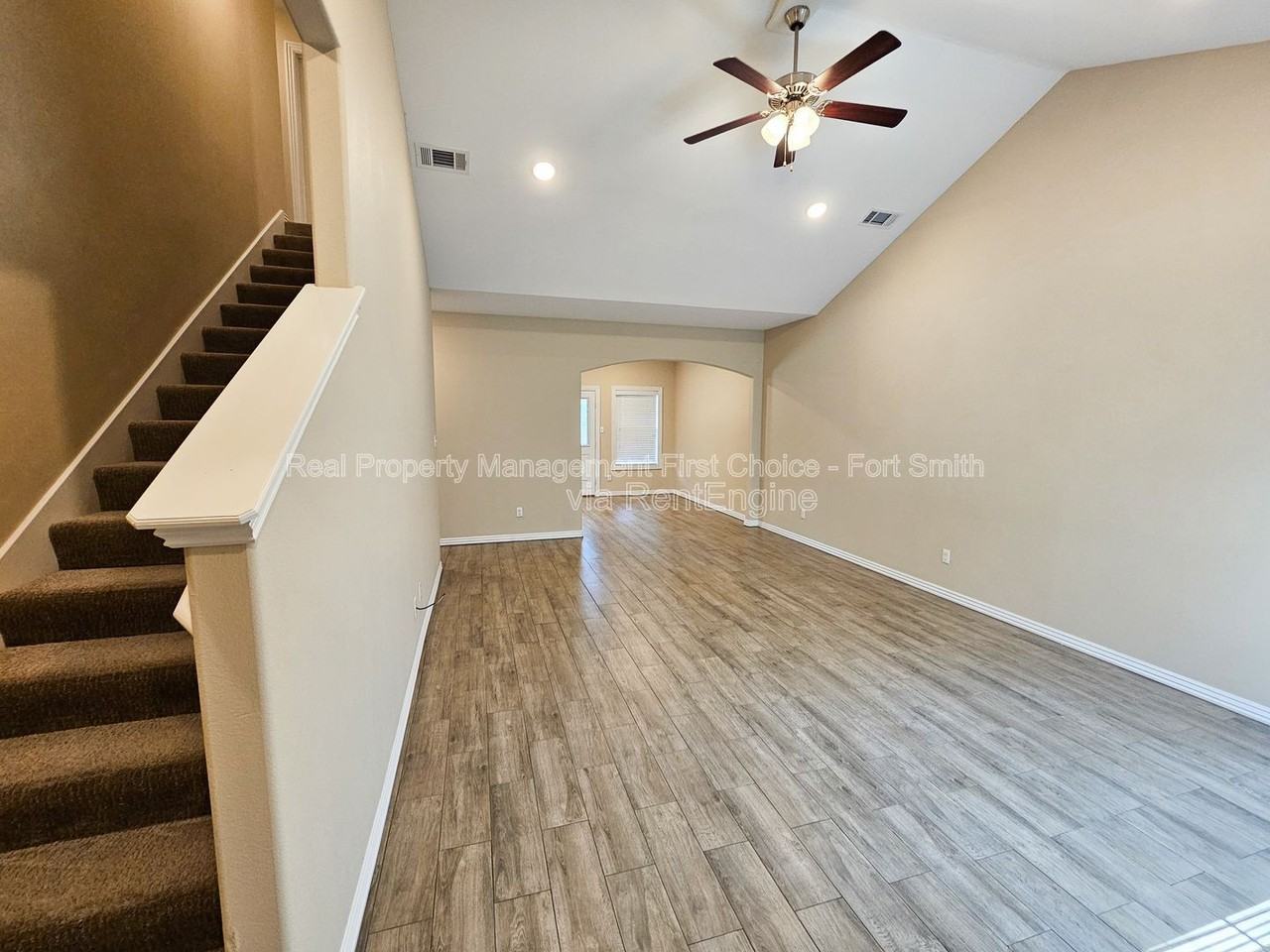 9909 Landry Dr - Photo 2 of 19