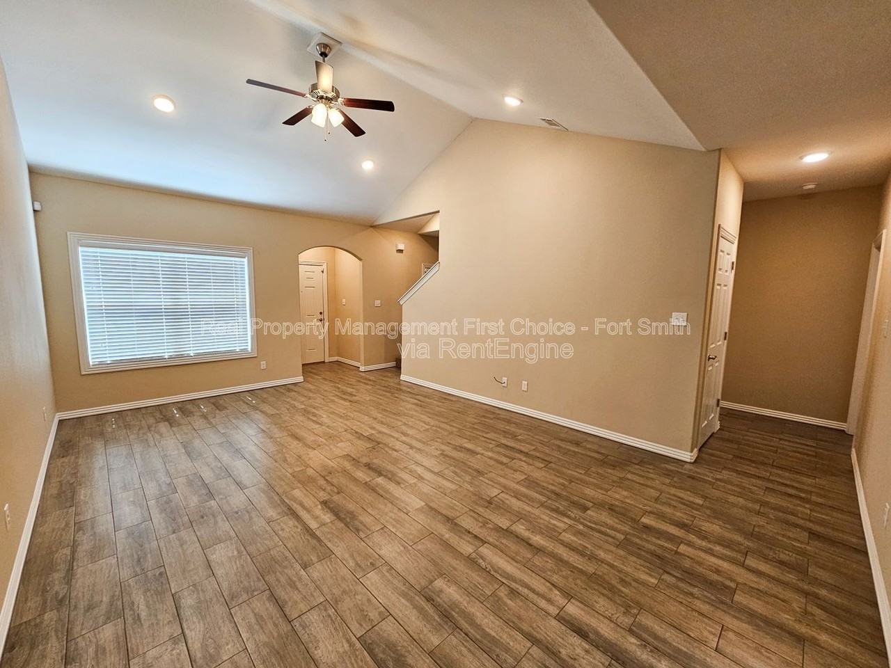 9909 Landry Dr - Photo 3 of 19