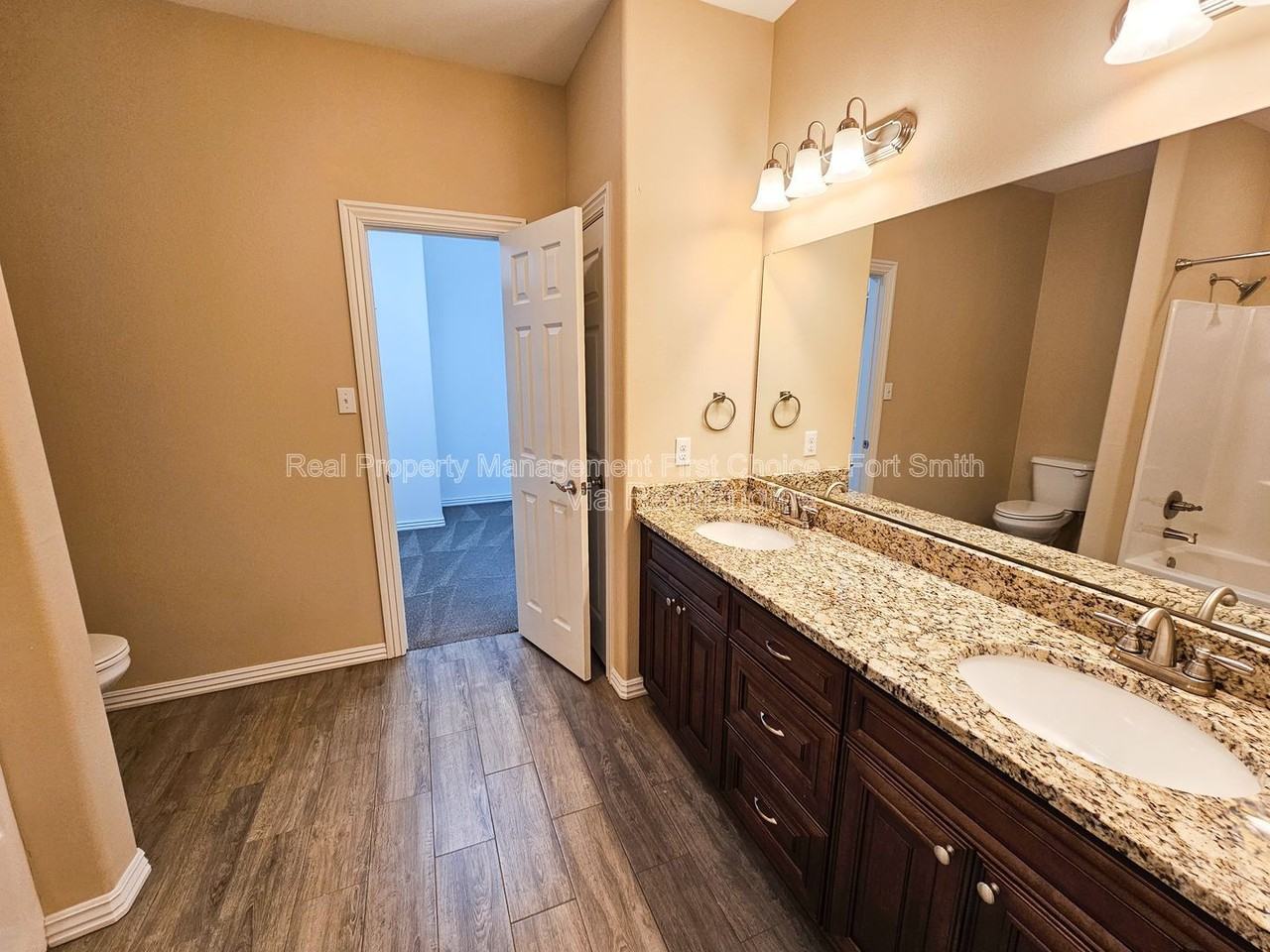 9909 Landry Dr - Photo 7 of 19