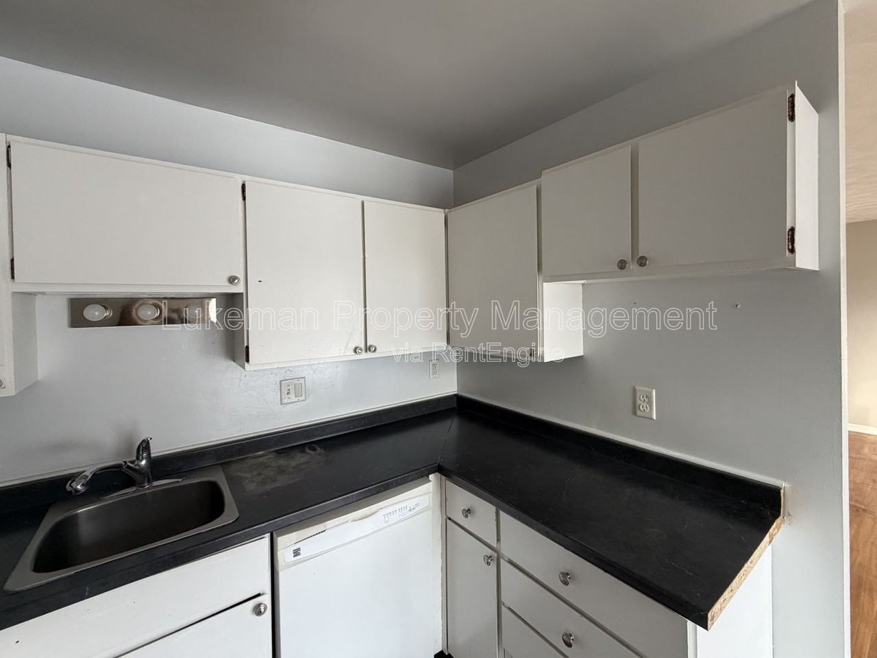 4031 S Rose St #201 - Photo 3 of 9