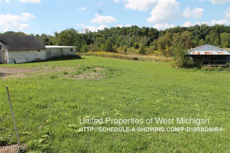 7143 Kraft Ave SE - Photo 3 of 28