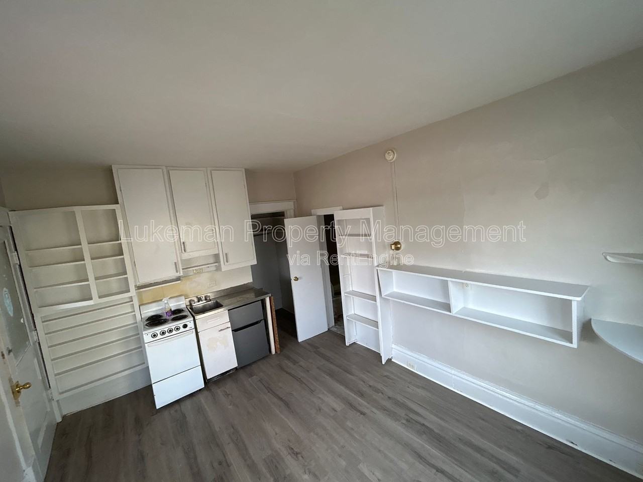 418 Pearl St #1 - Photo 2 of 6