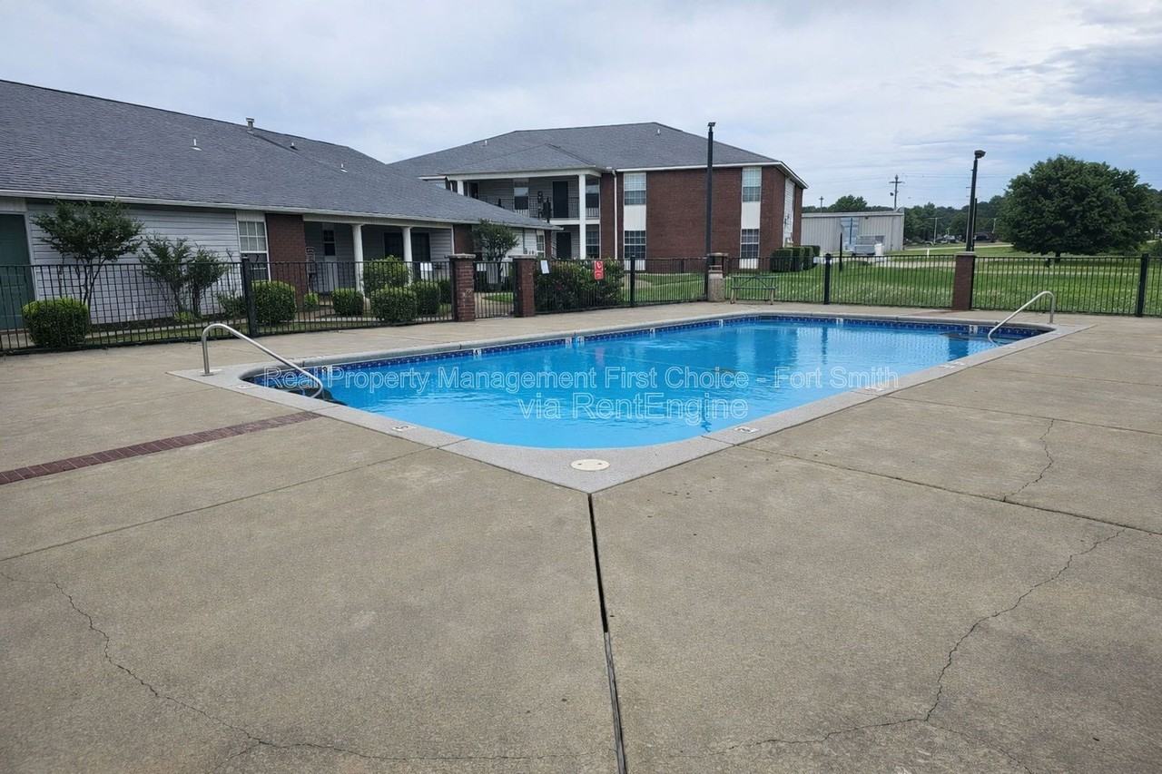 150 Cedar Creek Ct #12 - Photo 4 of 4