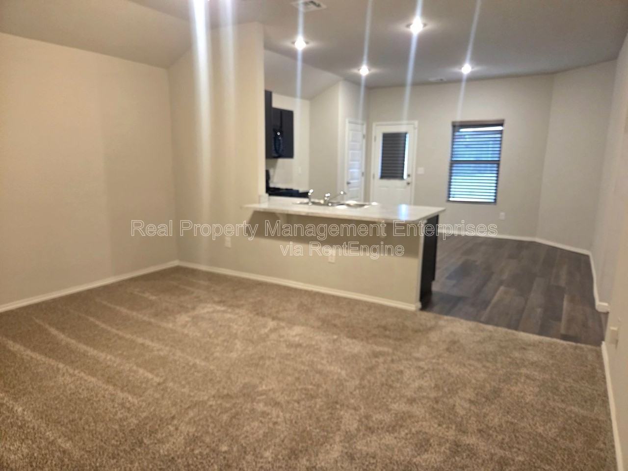 9704 Saddle Dr - Photo 4 of 26