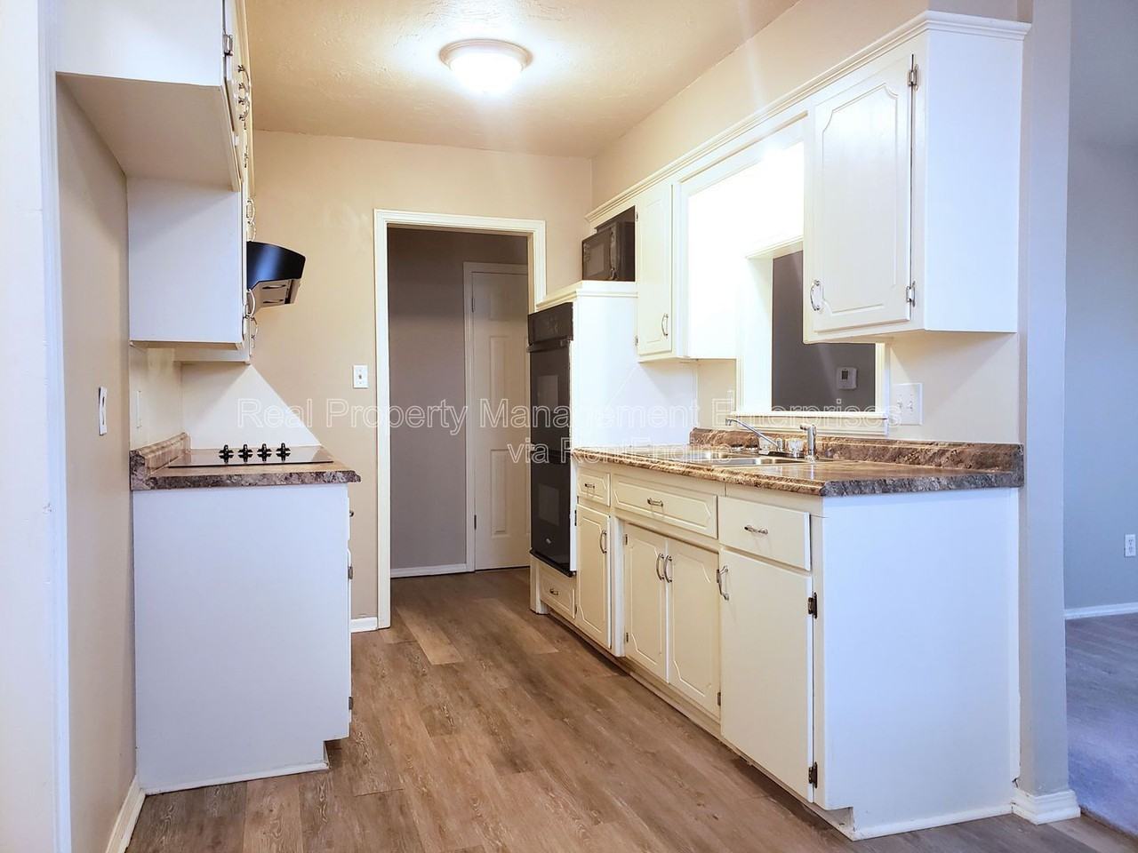 989 Barkley Cir - Photo 5 of 14