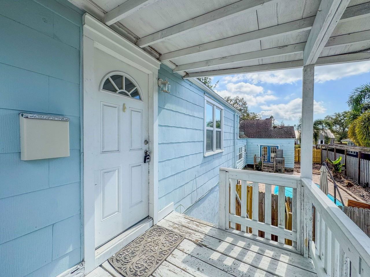 2649 1/2 Dartmouth Ave N - Photo 3 of 33