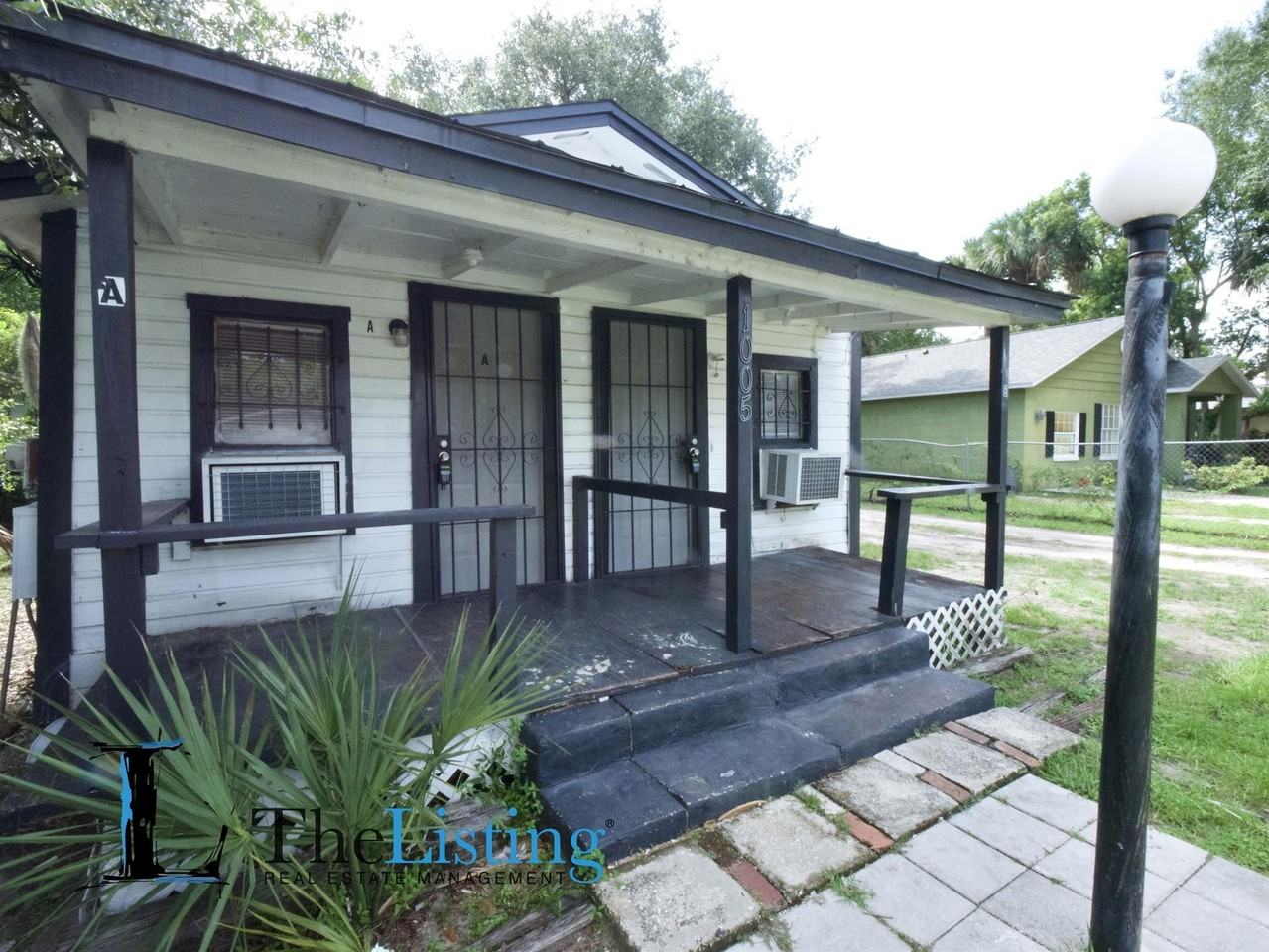 1005 Pine Ave #A - Photo 2 of 9