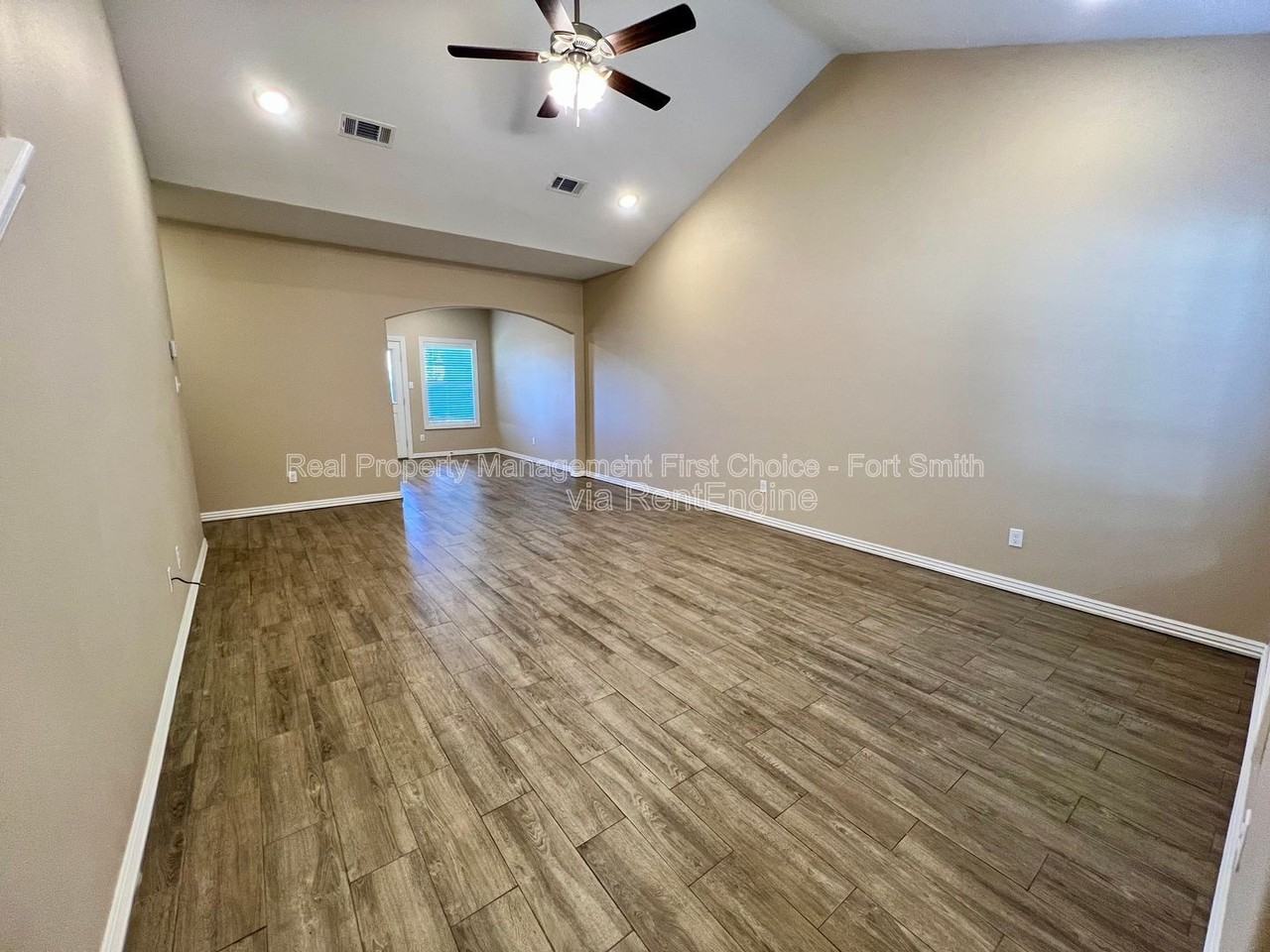 6709 Maribette Rd - Photo 2 of 19