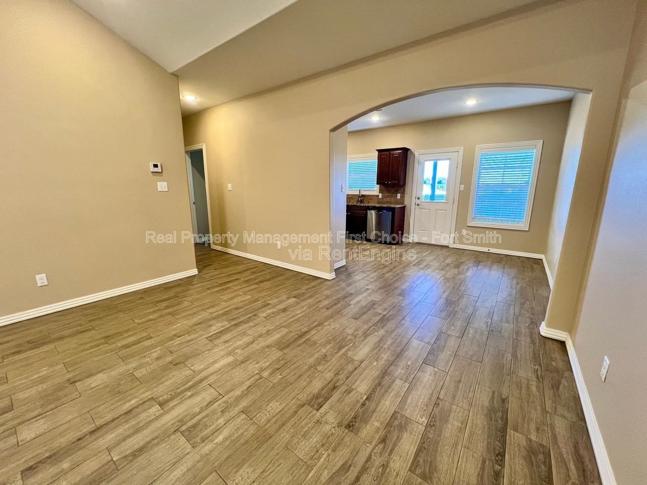 6709 Maribette Rd - Photo 3 of 19