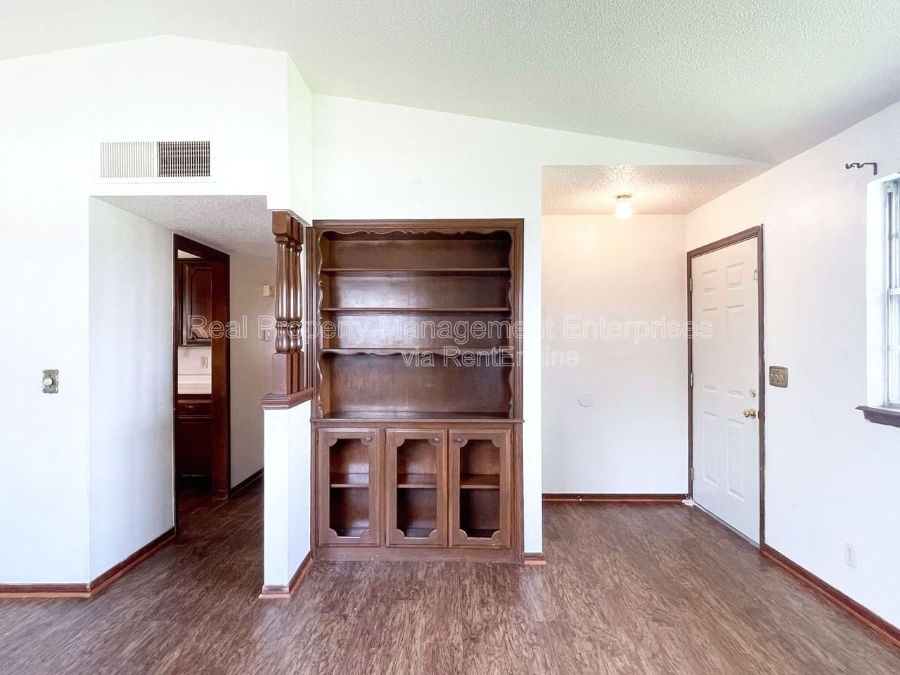 4841 Newport Dr - Photo 2 of 22