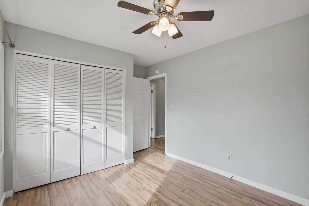 21580 Columbia St - Photo 6 of 15