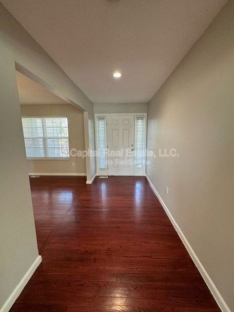 1041 Flora Lake Ct - Photo 2 of 33