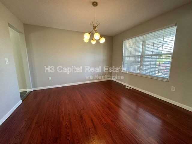 1041 Flora Lake Ct - Photo 3 of 33