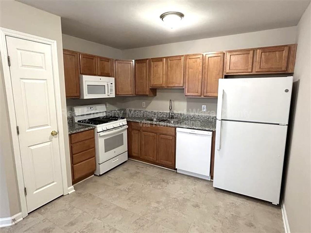 2920 Barrymore St #108 - Photo 4 of 27